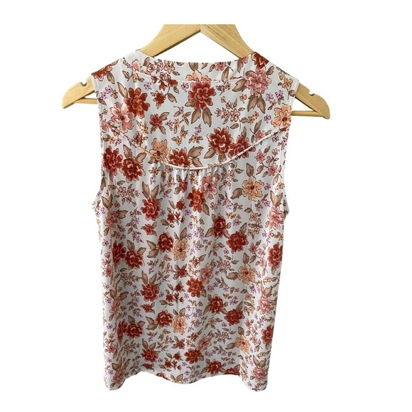 Beacon Apparel Split Neck Floral Blouse NWT Size M - Picture 2 of 7
